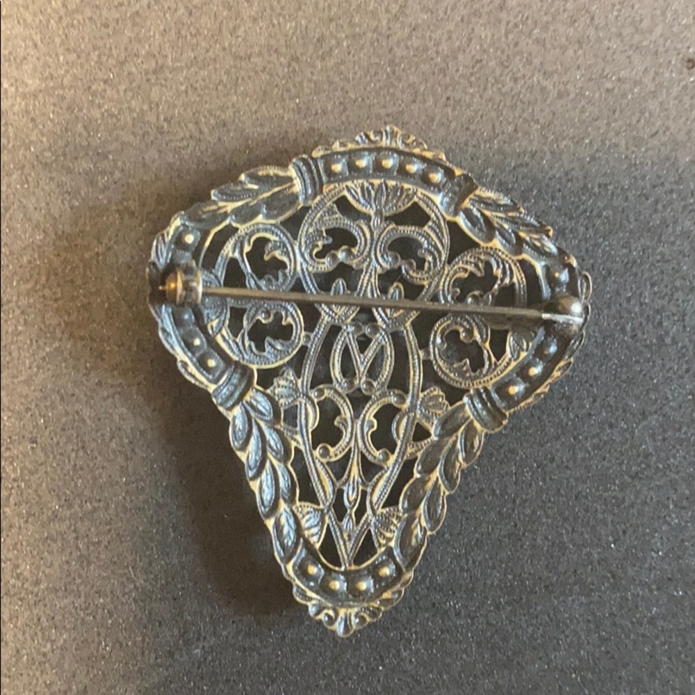 ❤️ Antique Look Pin - Picture 4 of 5